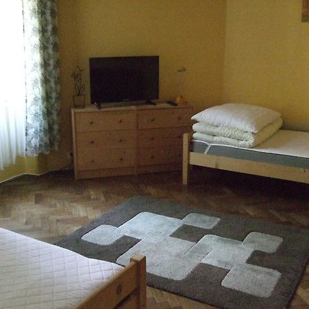 Old Walls Hostel คราคูฟ ภายนอก รูปภาพ