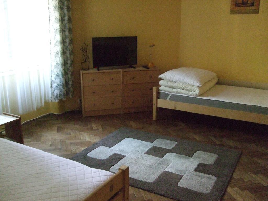 Old Walls Hostel คราคูฟ ภายนอก รูปภาพ