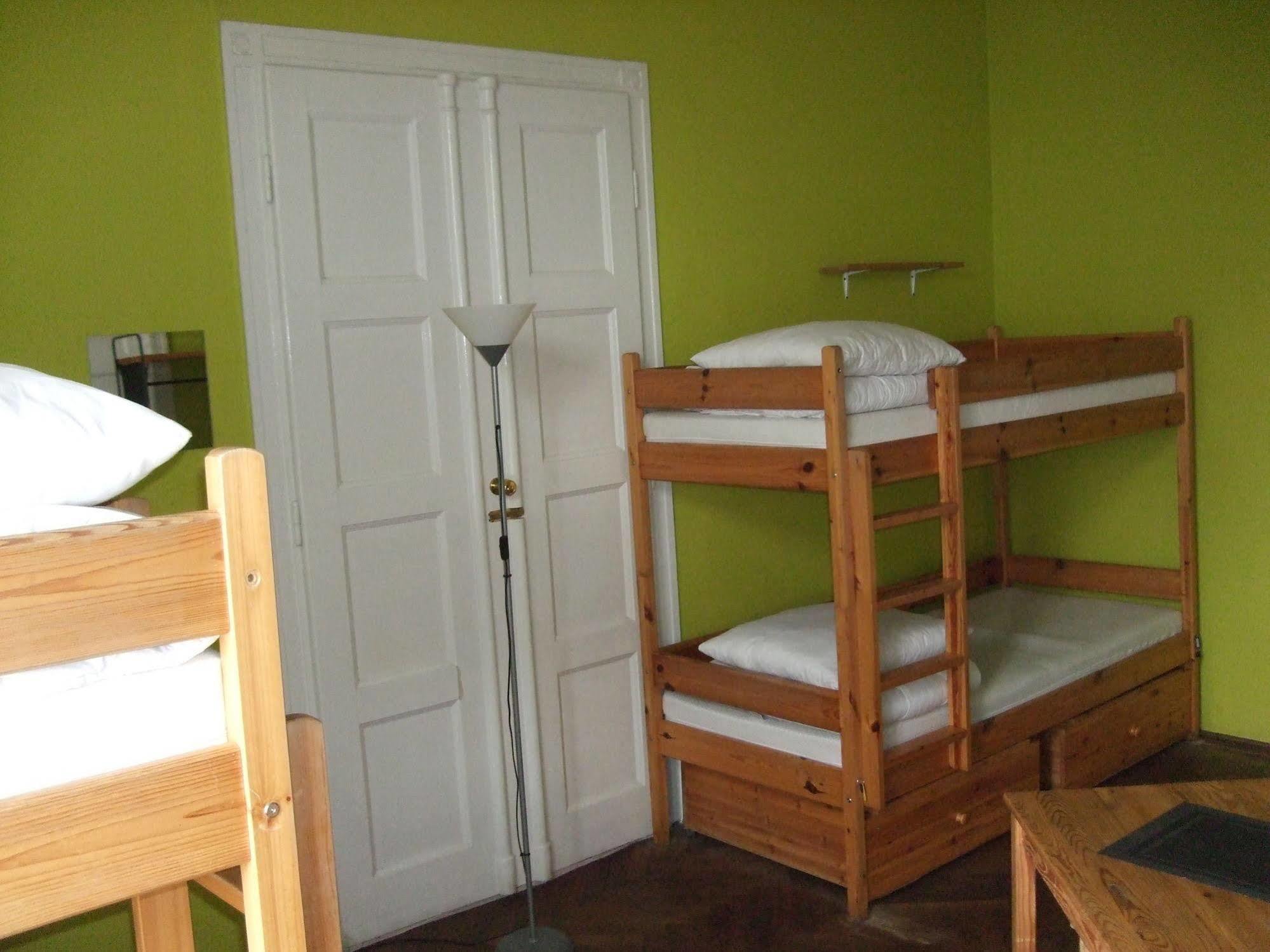 Old Walls Hostel คราคูฟ ภายนอก รูปภาพ